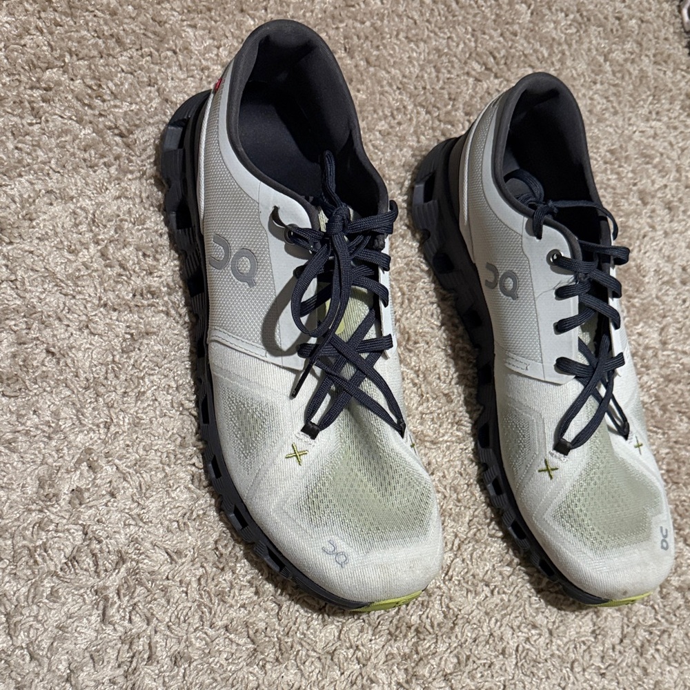 On Running Men's Size 11 Athletic Shoes